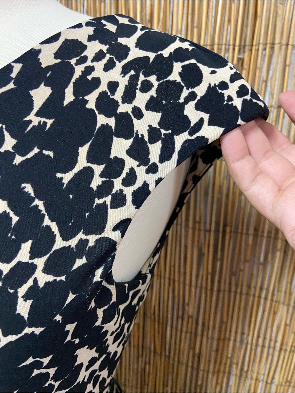 Lauren Ralph Lauren Ruched Animal Print Sheath Dress Size 4 - Picture 6 of 11